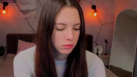 Elise online show from March 30, 1:05 am