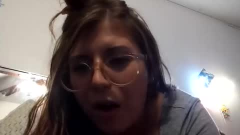 Snapshot of elisebubblespun chatting on October 28, 7:36 am elisebubblespun online show from October 28, 7:36 am