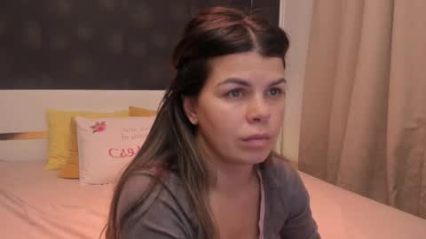 Elly online show from February 16, 7:47 pm