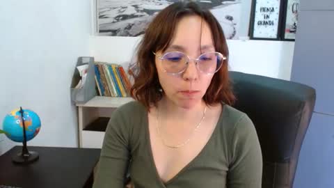 Eliza online show from January 5, 7:28 pm