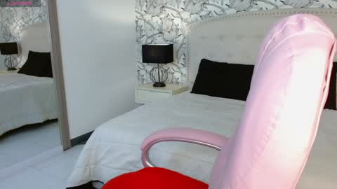 Snapshot of eliza_gh chatting on January 31, 7:51 pm Eliza online show from January 31, 7:51 pm