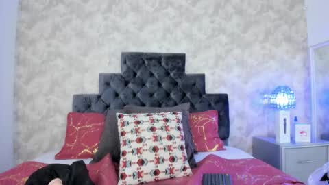 Elizabeth online show from November 12, 11:14 pm