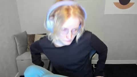 Snapshot of elizabeth_harpper chatting on September 25, 2:10 am Elizabeth online show from September 25, 2:10 am