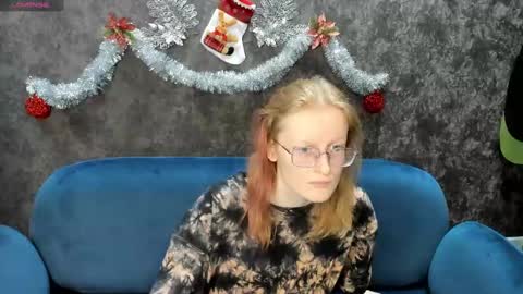 Snapshot of elizabeth_harpper chatting on January 22, 1:42 am Elizabeth online show from January 22, 1:42 am