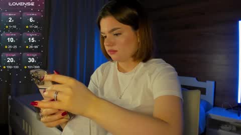 Elizabeth online show from October 11, 11:40 pm