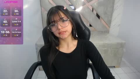 Elizabeth online show from April 13, 1:34 pm