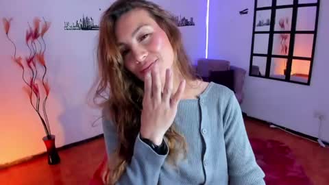 Elizabeth online show from April 10, 9:54 pm