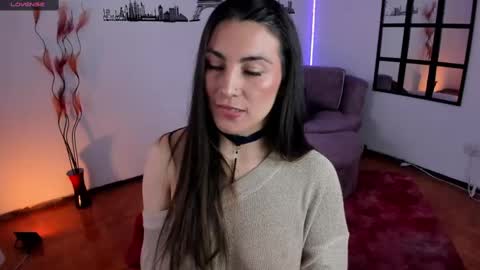 Elizabeth online show from February 11, 6:33 pm