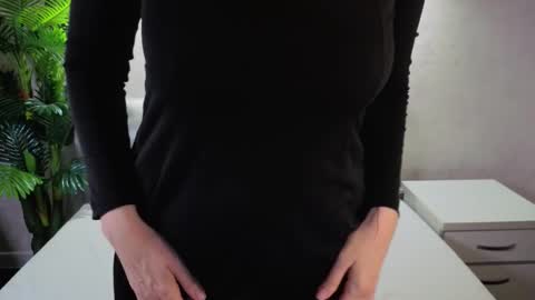 Elizabeth online show from March 10, 8:29 am