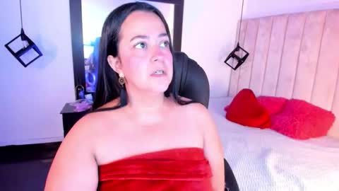 Lucia Vonne online show from November 24, 1:07 am