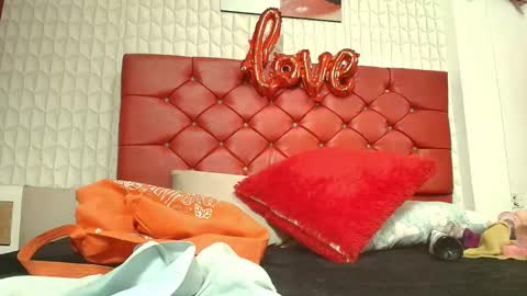 elizabetth_roman online show from February 26, 8:19 pm