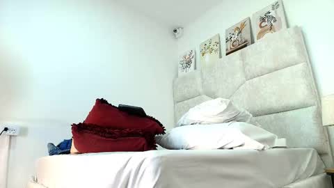 Eliza online show from November 22, 2:09 pm