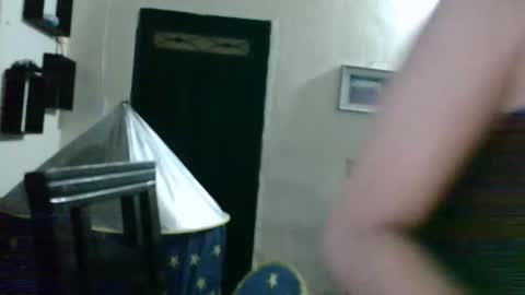 elizka 00 online show from April 19, 5:18 am