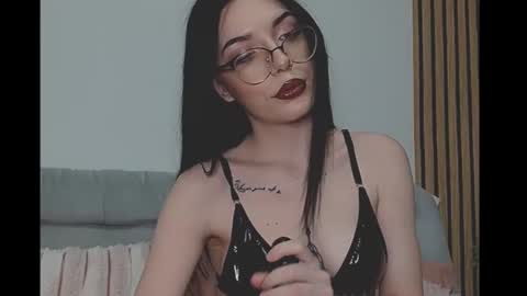 Chloe online show from February 2, 11:59 pm