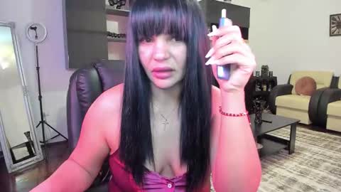 Ella online show from February 18, 6:29 pm