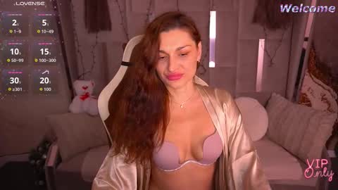 Ella online show from February 9, 10:12 pm