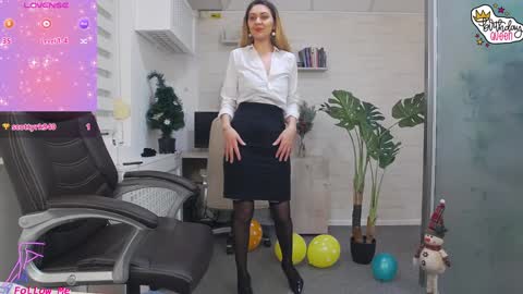            online show from December 9, 1:34 pm