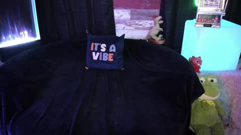 ELLE online show from March 17, 7:18 pm