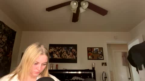 ellejess online show from March 3, 4:57 pm