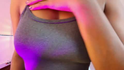 elliee_alves online show from June 5, 5:41 pm
