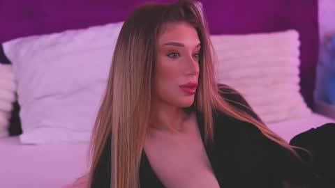 EllinaNuria online show from April 17, 5:53 am