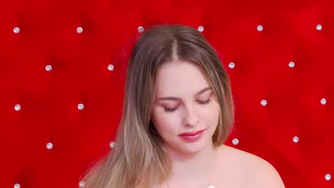 Elsa Jean online show from November 29, 5:33 am