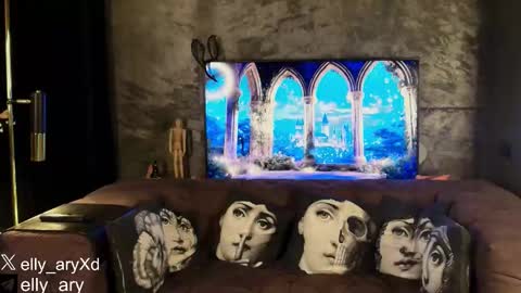 elly_ary online show from February 2, 9:36 pm