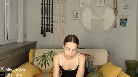 elly_ary online show from January 13, 9:41 pm