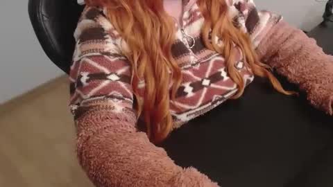 Elly online show from November 24, 6:54 pm