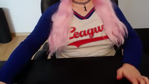 Elly online show from March 24, 8:41 am