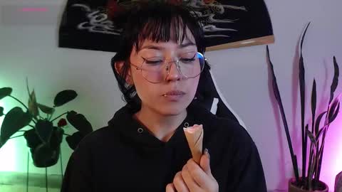 Emy Castro online show from January 8, 11:31 pm