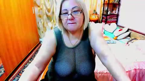 ellyhot53 online show from September 22, 12:09 am