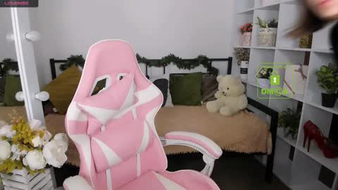 elma_lily online show from December 21, 6:39 am