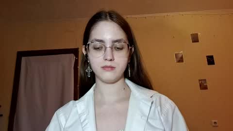 Kate online show from April 15, 2:28 pm