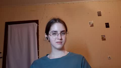 Kate online show from June 3, 2:33 pm