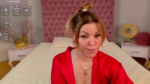 eloise_by online show from May 17, 8:02 am