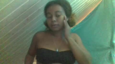 elonie9794 online show from May 24, 7:13 pm