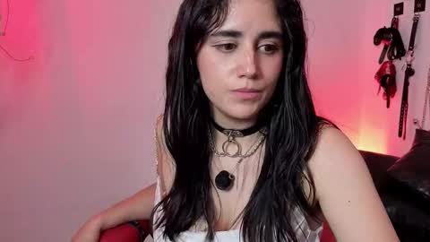 elowen_halley1 online show from March 15, 11:07 pm