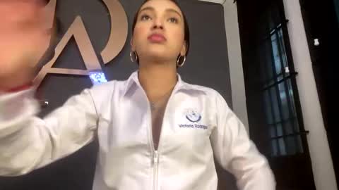 Snapshot of elsa_koch chatting on September 16, 8:17 pm ELSA online show from September 16, 8:17 pm