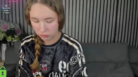 Elsie online show from October 8, 1:32 am