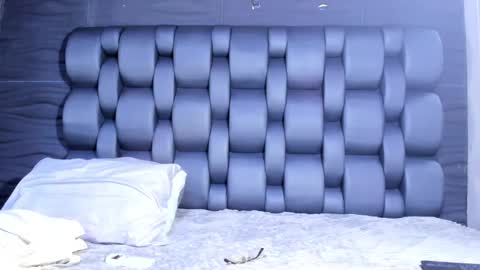 ema_grey1 online show from October 29, 6:32 pm