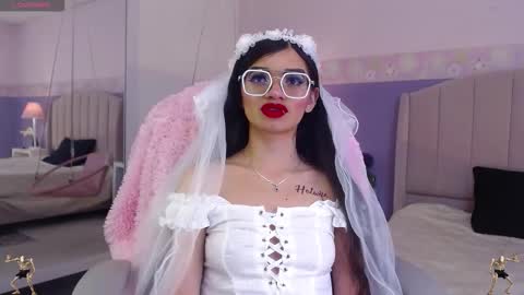 Snapshot of emerald_gh chatting on October 21, 8:57 pm Danna online show from October 21, 8:57 pm