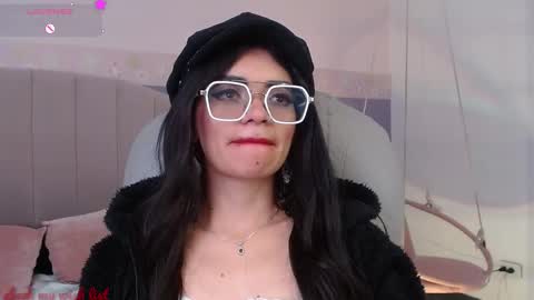 Danna online show from December 4, 10:50 am