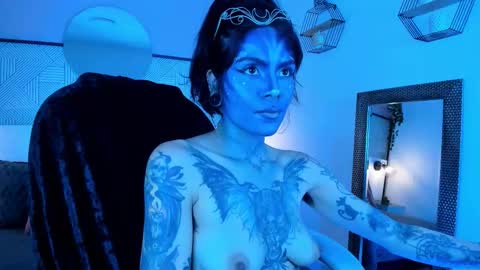 Esmeralda online show from November 21, 5:15 pm