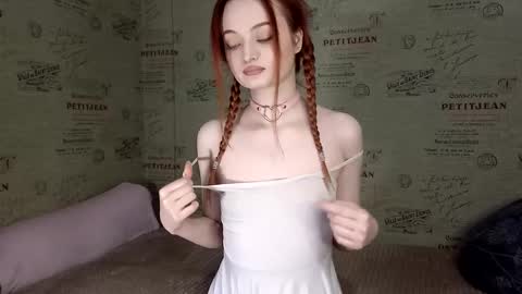 Emi online show from October 28, 8:25 pm