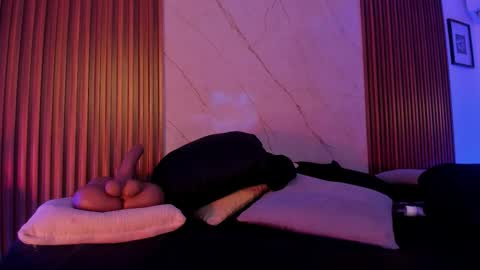   online show from October 11, 11:29 pm