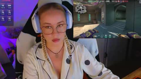 Emili online show from September 11, 6:30 pm