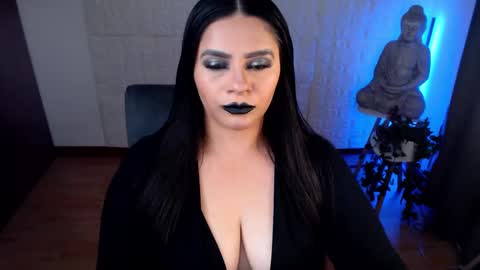 POWERFULL GODDESS EMILI online show from January 23, 11:37 pm