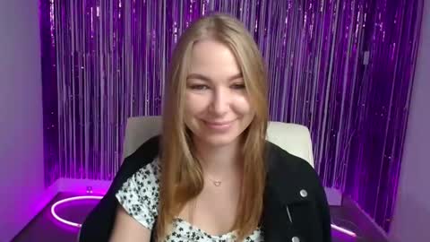 Emilia online show from September 23, 5:38 am