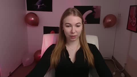 Emilia online show from February 19, 6:11 am